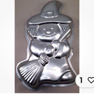 Wilton Cake Pan Pilgrim Cut Instant Witch 2105-9330. EUC.